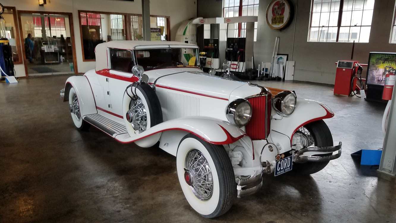 Click to Enlarge-Esc to Close myimgs/ArtDecoCars1910-36/1929 Cord L-29.jpg